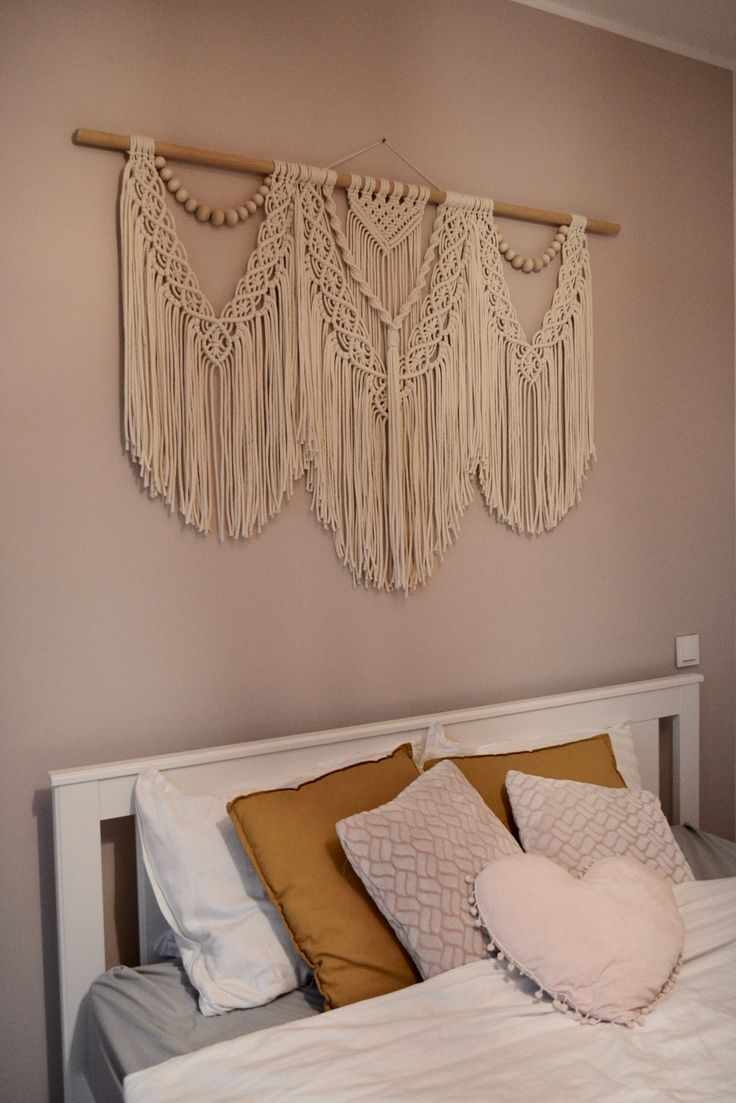 macrame-wall-hanging-boho-coastal-bedroom-ideas