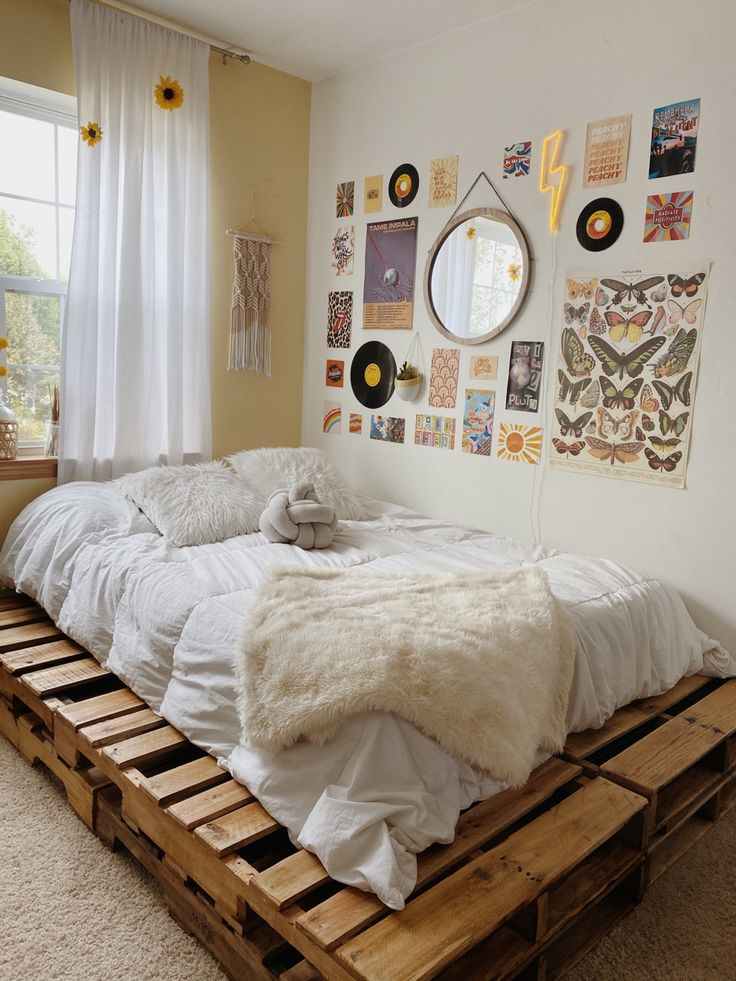 pallet-bedframe-bohemian-bedroom-ideas