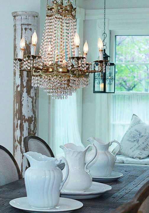 chandelier-shabby-chic-living-room