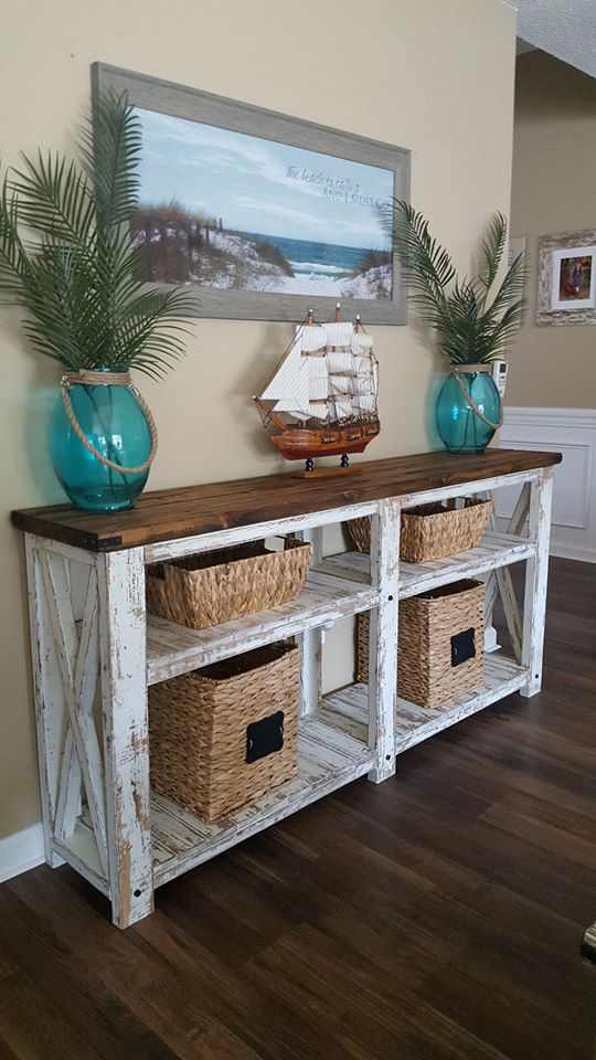 coral-accents-coastal-entryway-decor-ideas