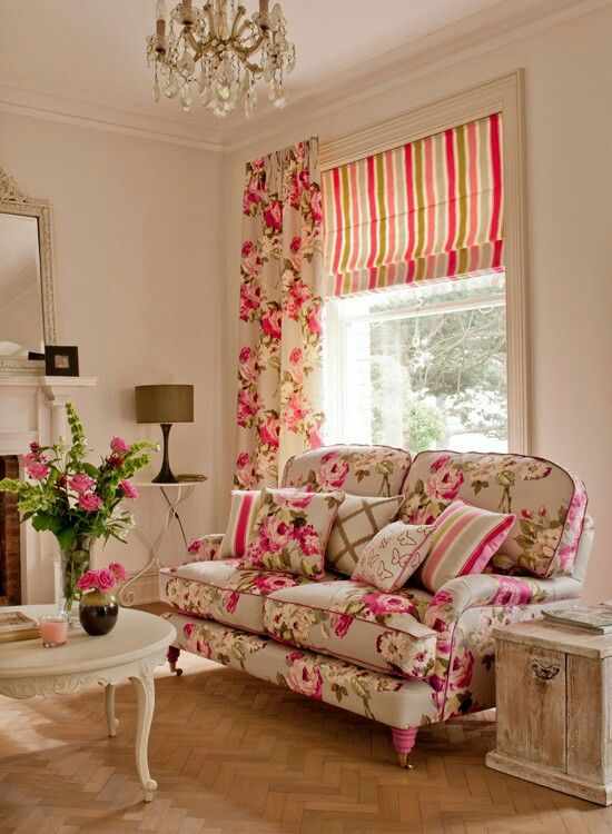 floral-upholstery-shabby-chic-living-room-ideas