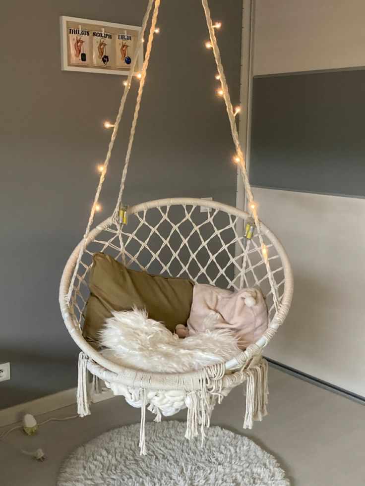 hammock-chair-boho-coastal-bedroom-ideas