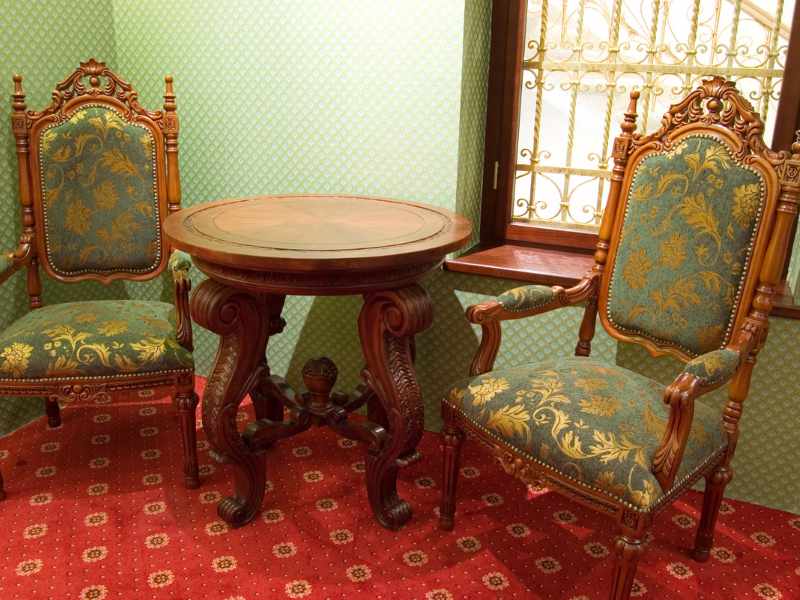 antique-french-chairs