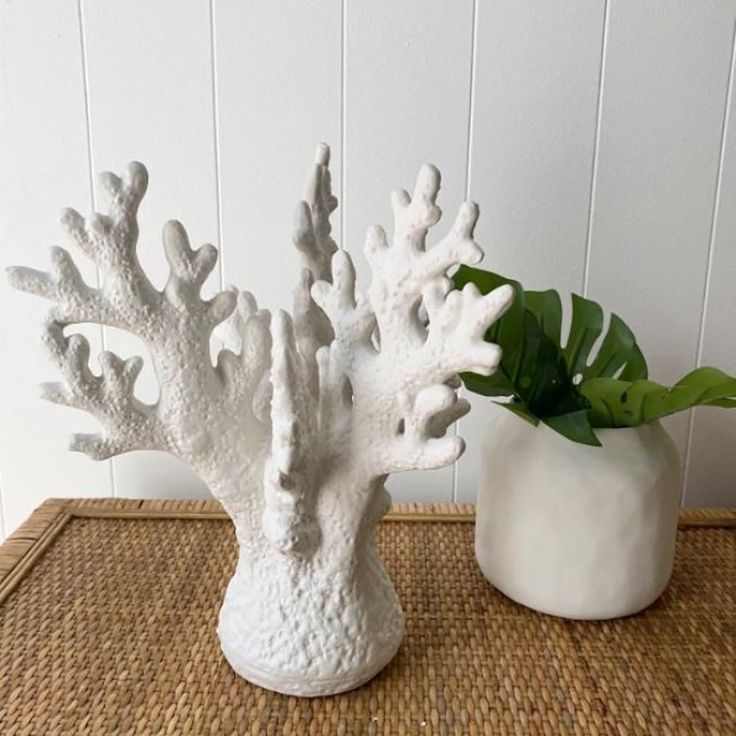 coral-sculpture-coastal-patio-decor-ideas