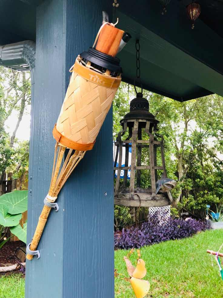 tiki-torches-coastal-patio-decor-ideas