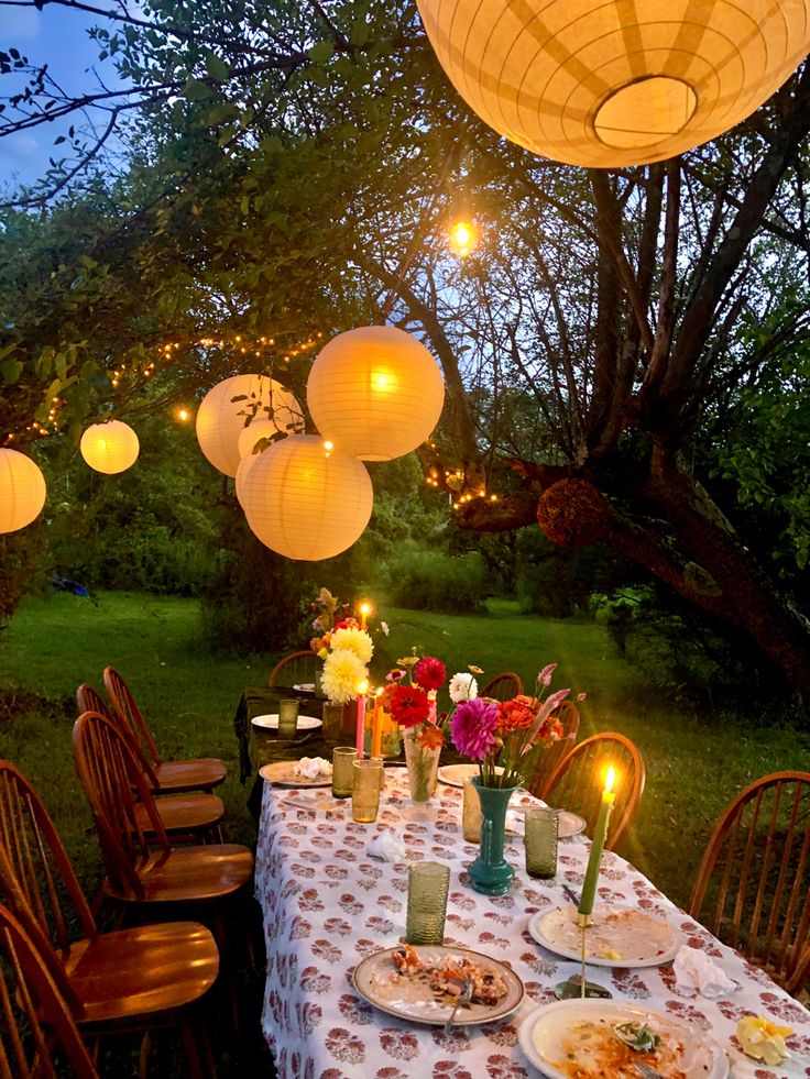 festive-decor-winter-outdoor-dining-ideas