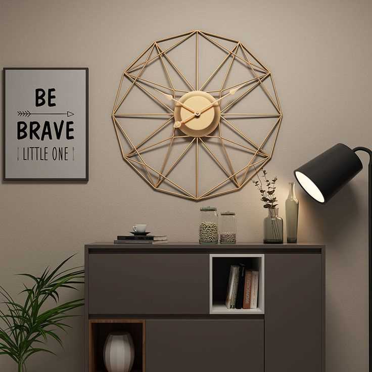 geometric-metal-clock