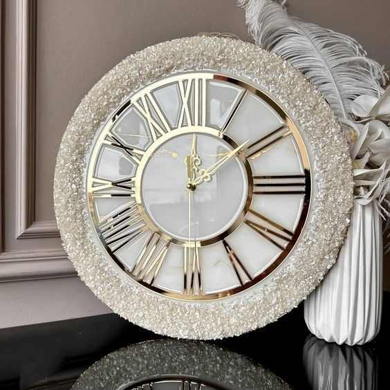 mirrored-clock-for-a-small-room-modern-living-room-wall-clock-ideas