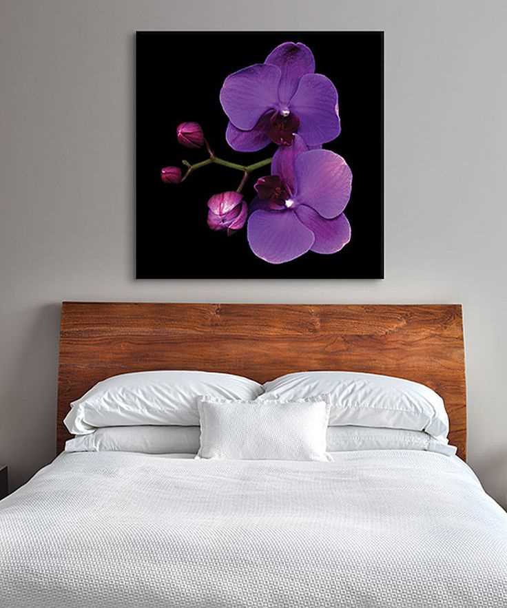 purple-artwork-purple-bedroom-decor-ideas