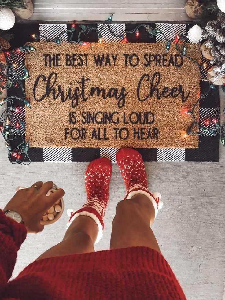 holiday-themed-doormat