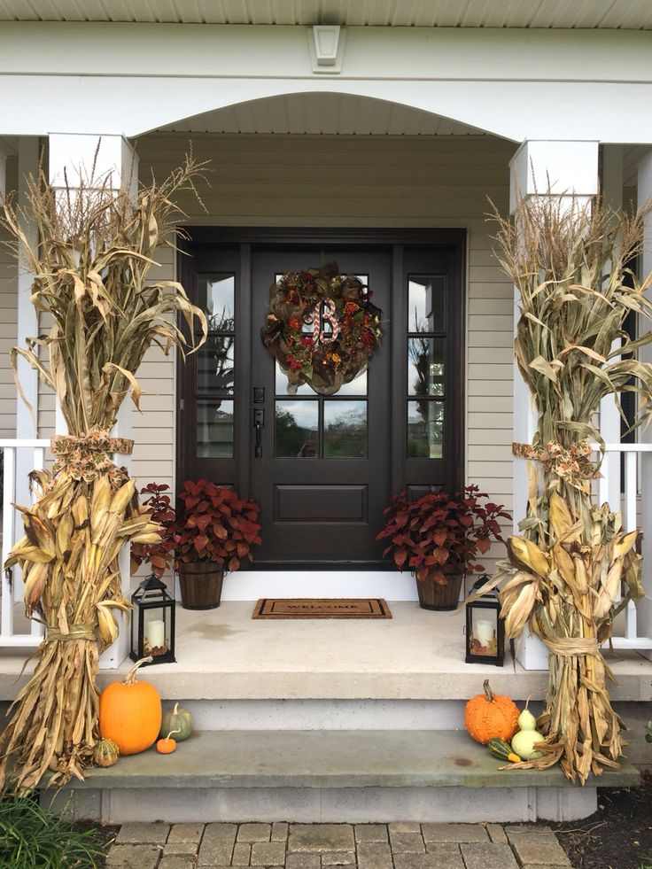 cornstalk-porch-decor-autumn-home-exterior-ideas