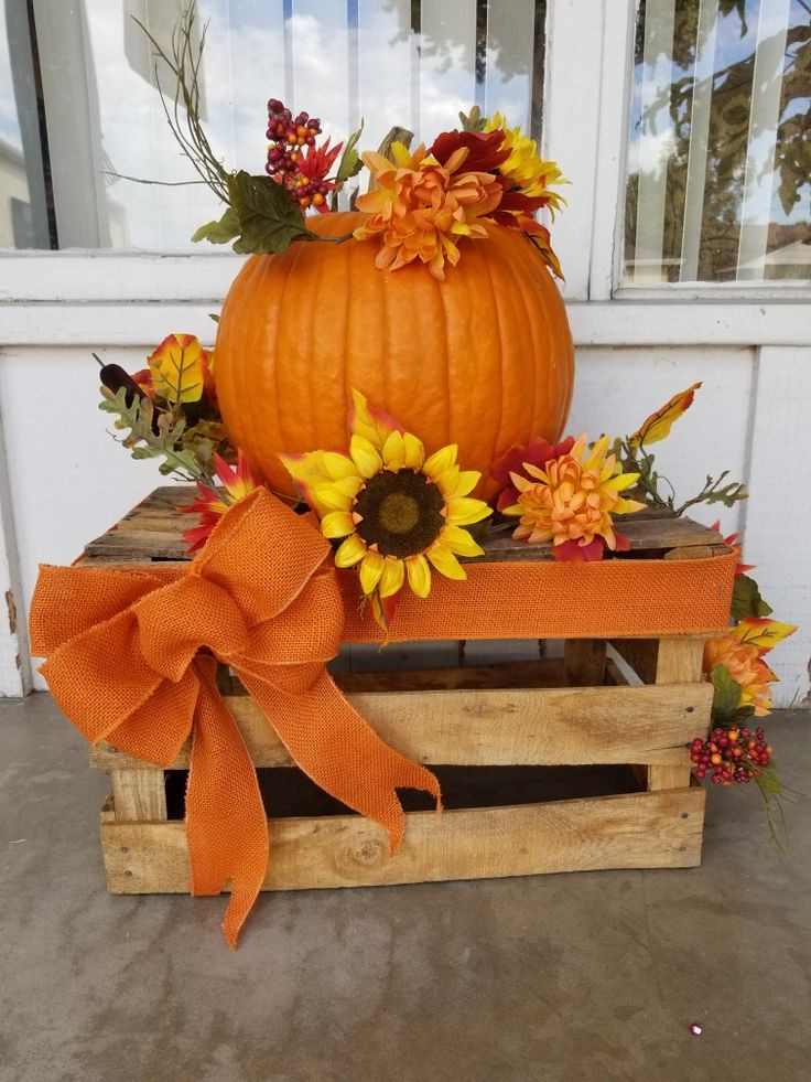 pumpkin-vase-arrangement-fall-floral-arrangement