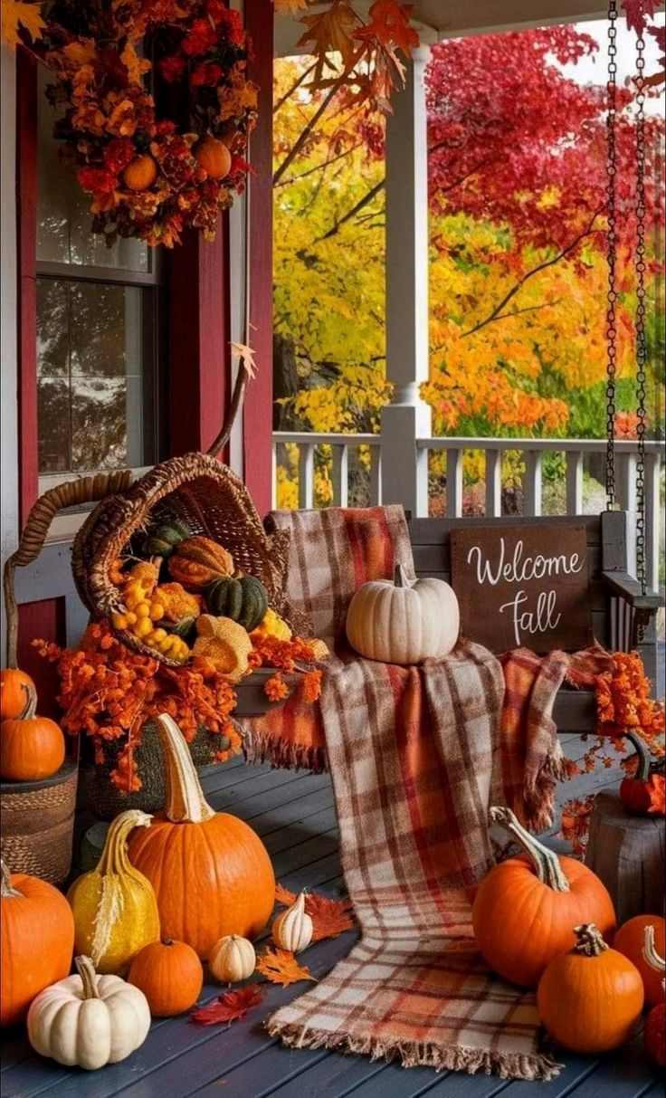 gourds-and-pumpkin-display-autumn-home-exterior-ideas