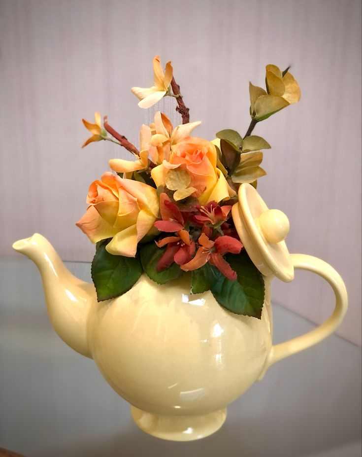 vintage-teapot-arrangement-fall-floral-arrangement