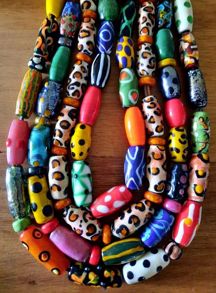 african-beaded-jewelry-display-afrocentric-decor-ideas