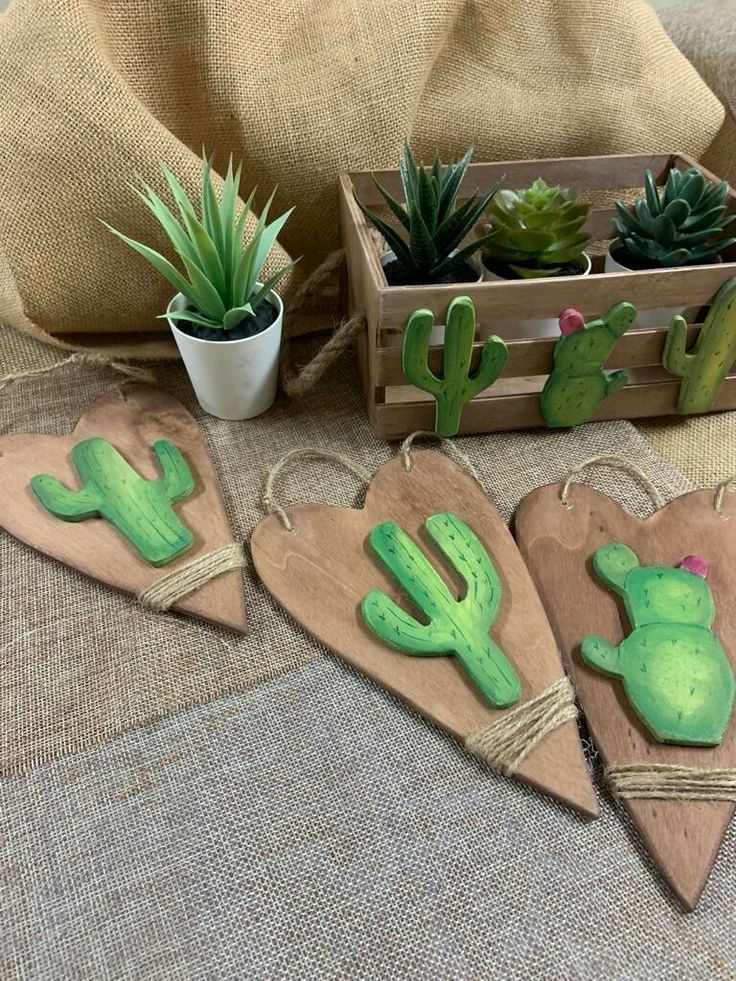 cactus-decor-cowgirl-bedroom-decor-ideas