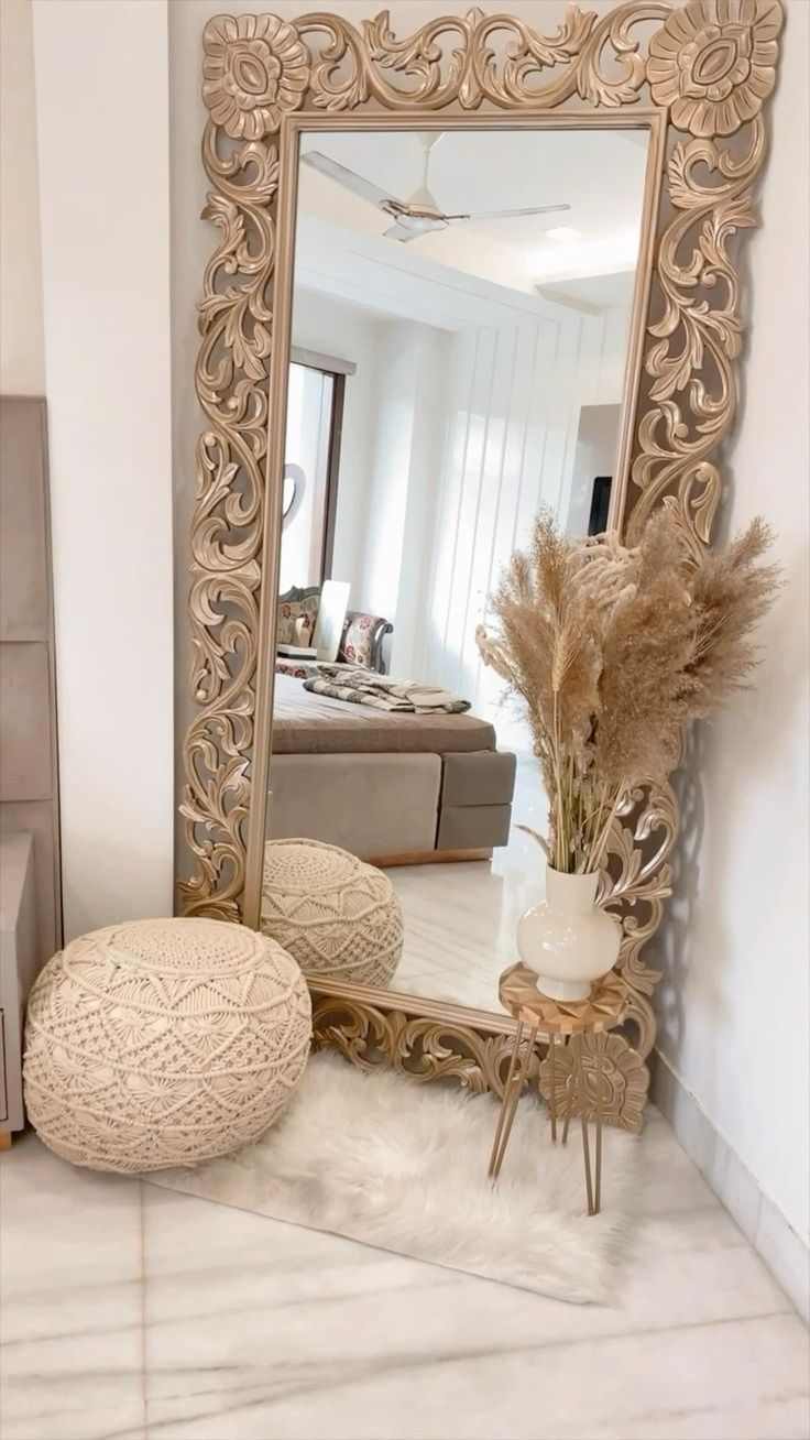 mirror-wall-bloxburg-room-decor-ideas