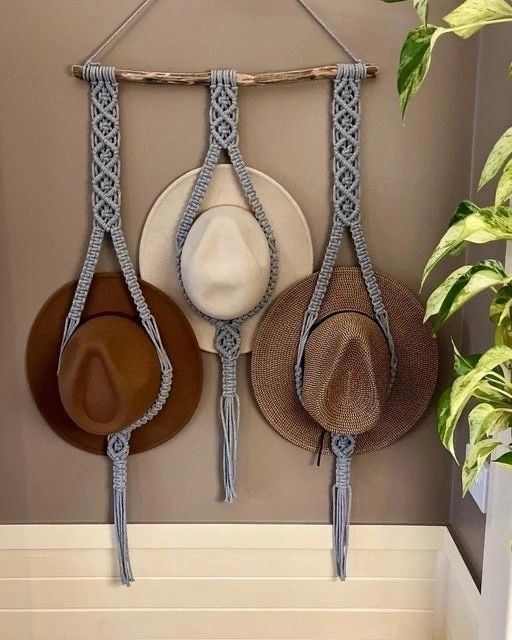 macrame-wall-hangings-cowgirl-bedroom-decor-ideas