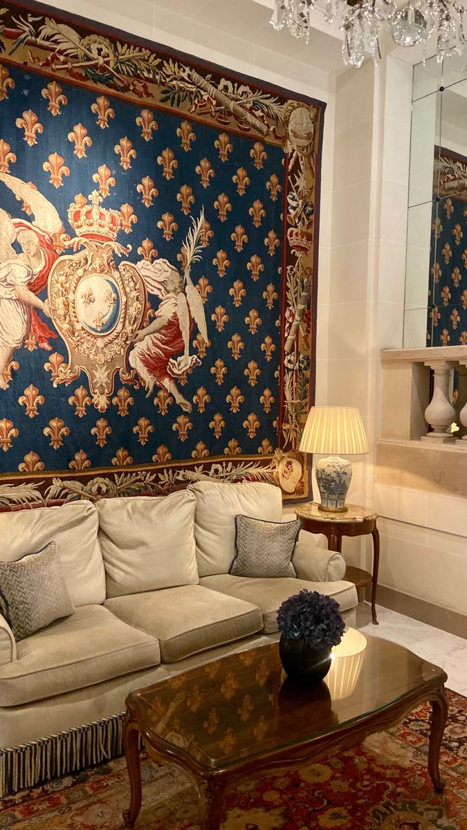 tapestries-baroque-living-room-decor-ideas