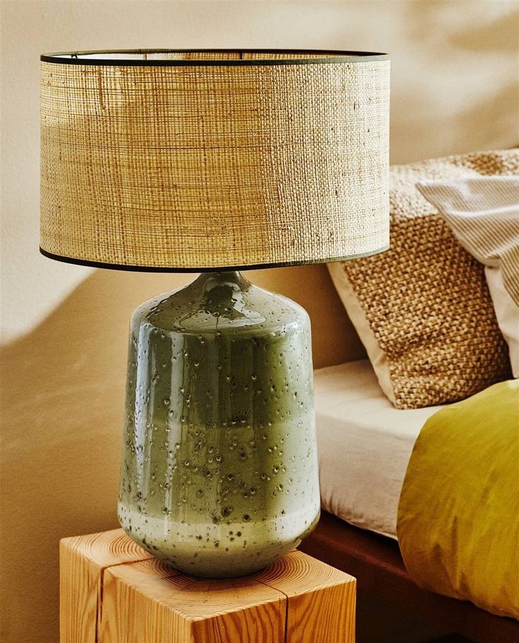 clay-or-ceramics-lamp