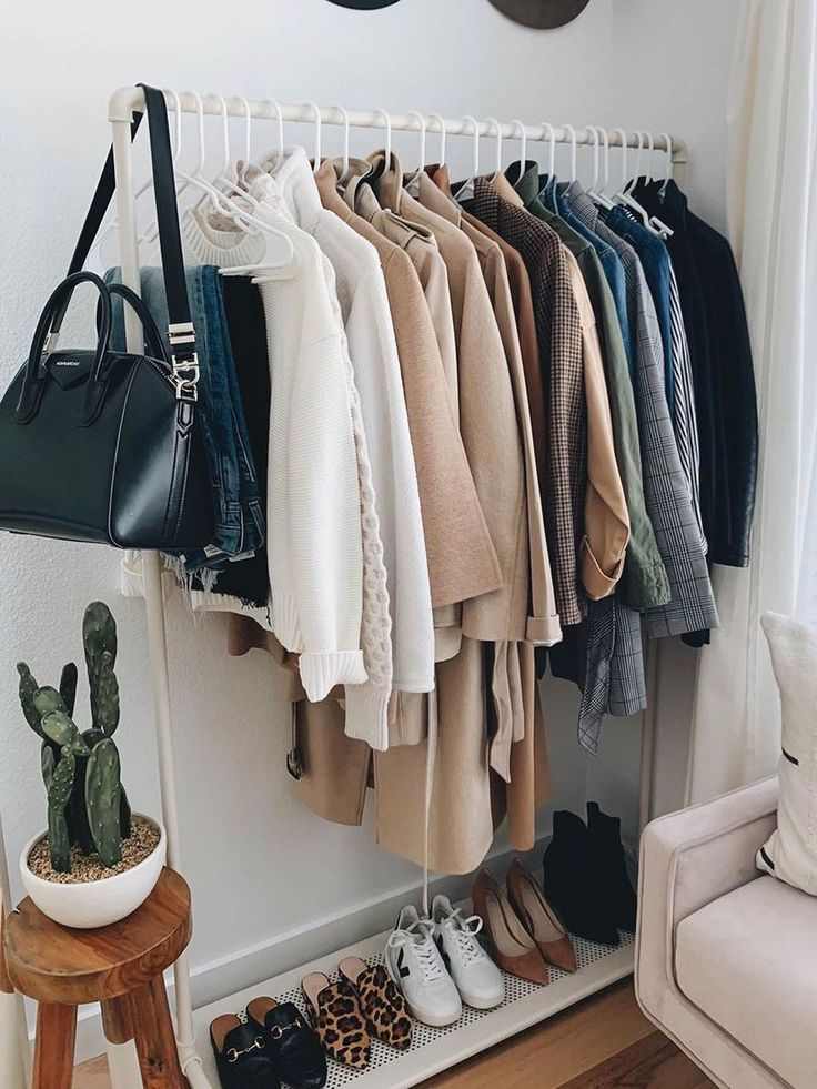 implement-a-capsule-wardrobe