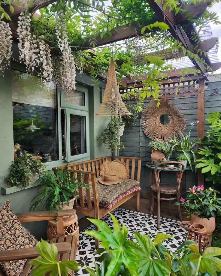 decorative-mirrrors-boho-patio-decor-ideas