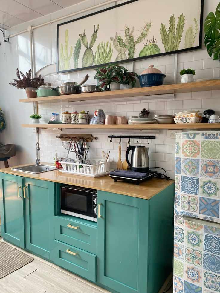 floating-shelves-kitchen-decor-tips-to-maximize-spaces