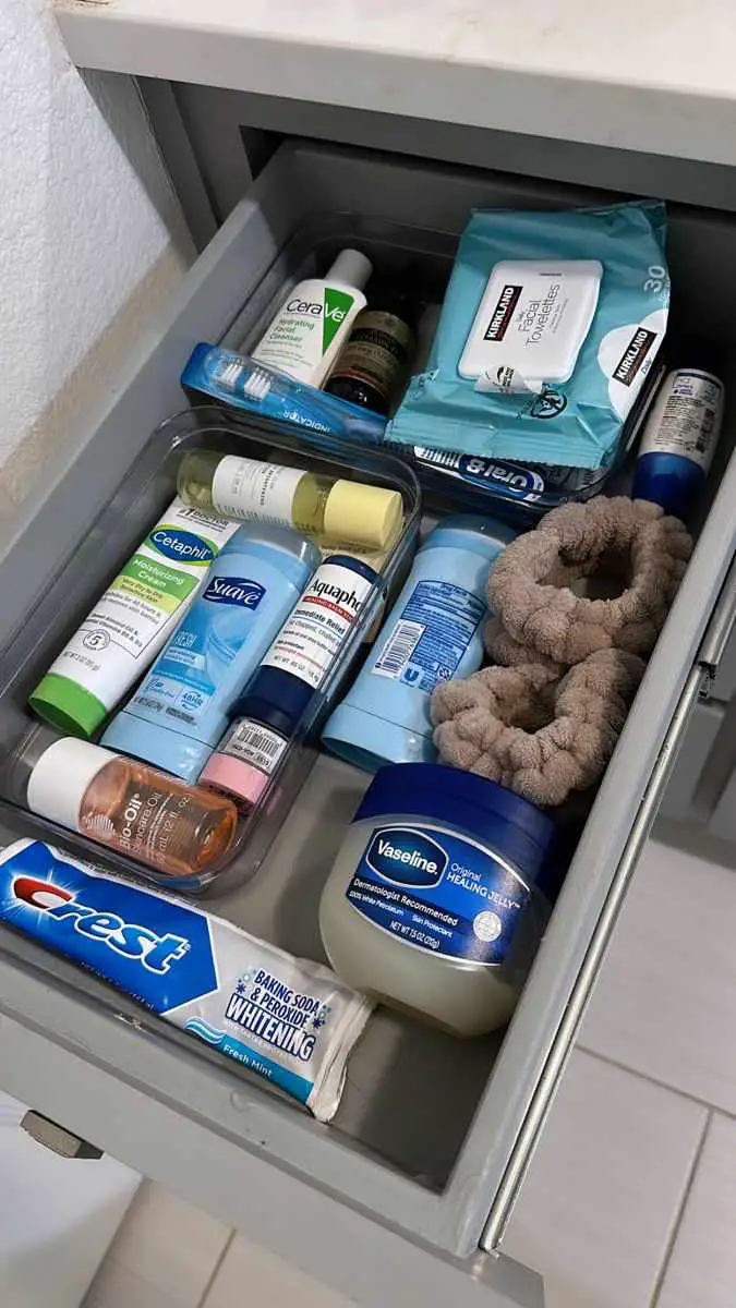 organize-your-bathroom-essentials