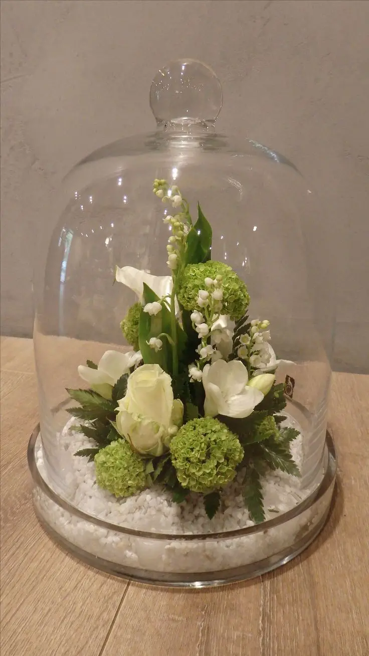 mini-terrariums-as-centerpiece