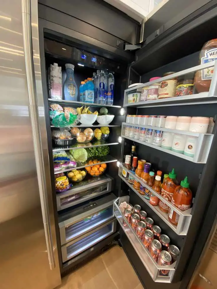 declutter-your-fridge-and-freezer