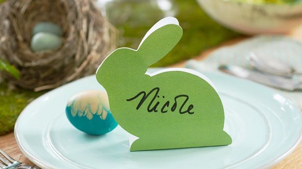 whimsical-place-cards-with-easter-pun