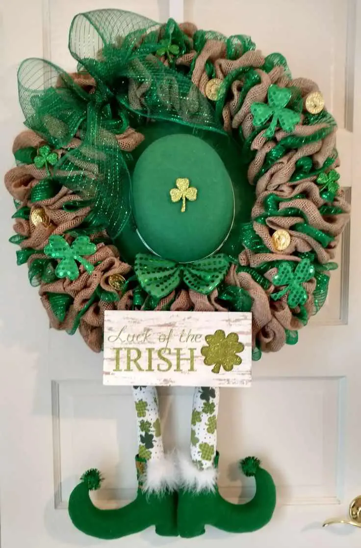 leprechaun-feet-wreath