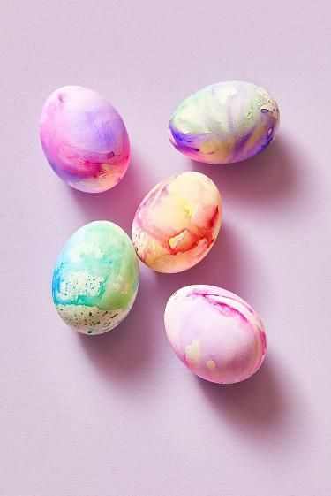 shaving-cream-marbled-eggs-easter-craft-ideas-for-kids