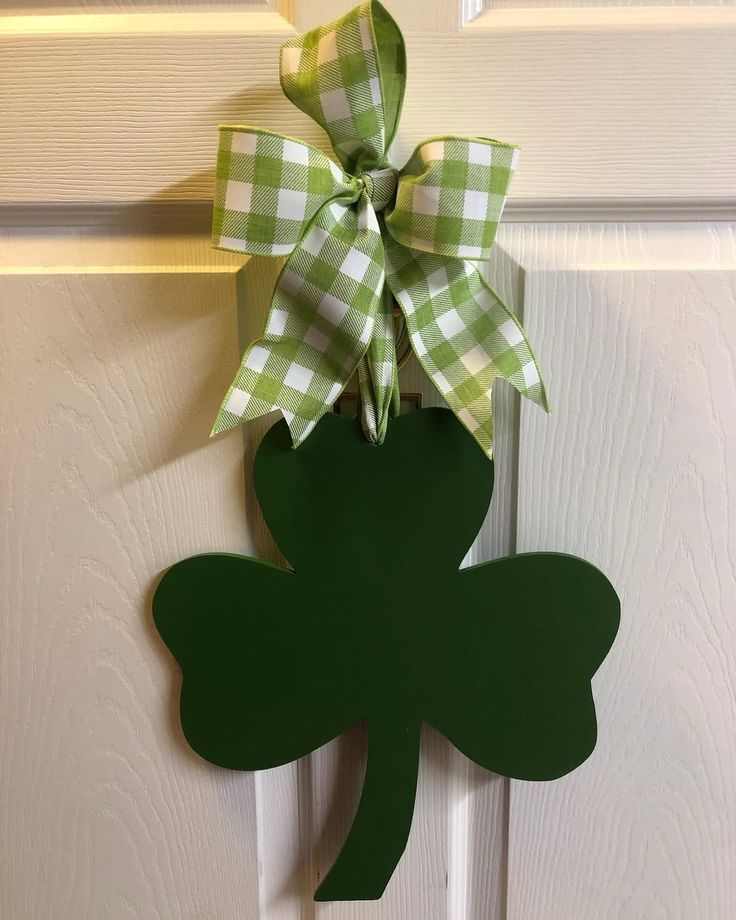 shamrock-door-hanger