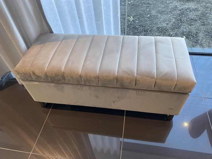 storage-ottoman