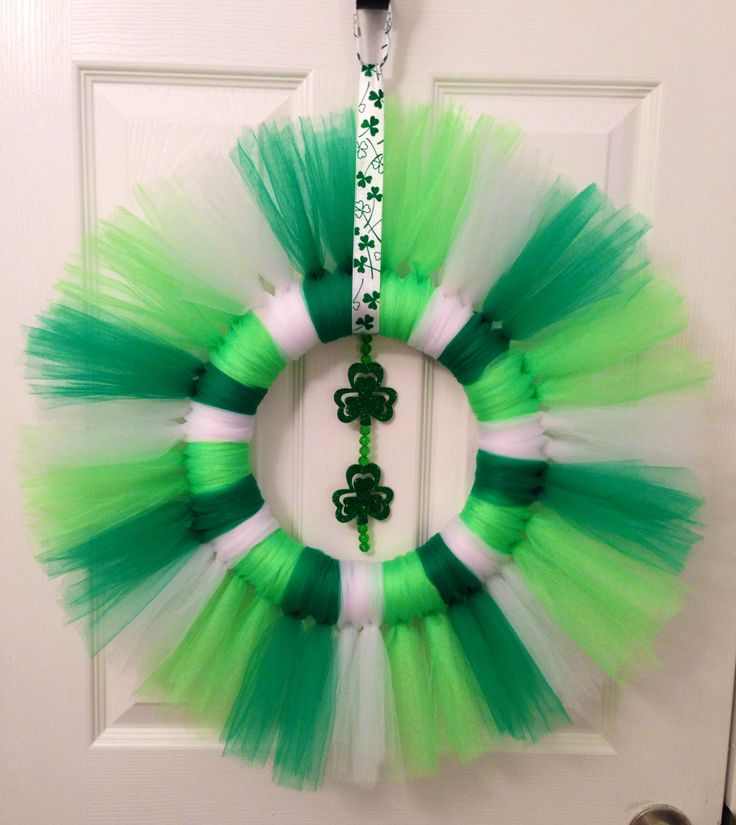 tulle-shamrock-wreath