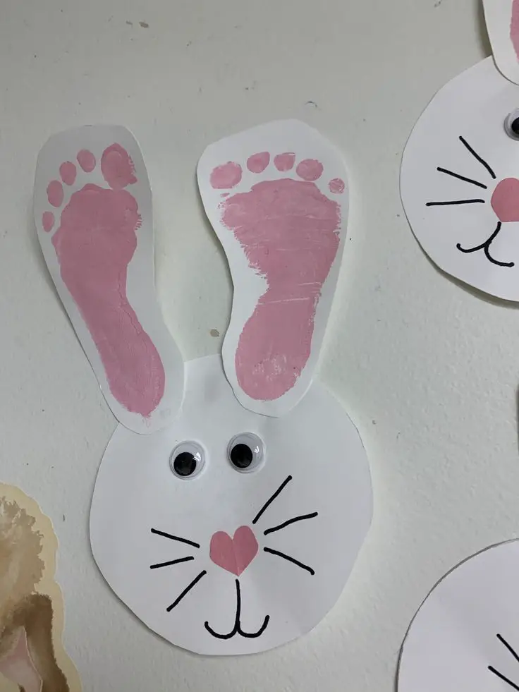 bunny-trail-footprints-easter-door-decoration-ideas