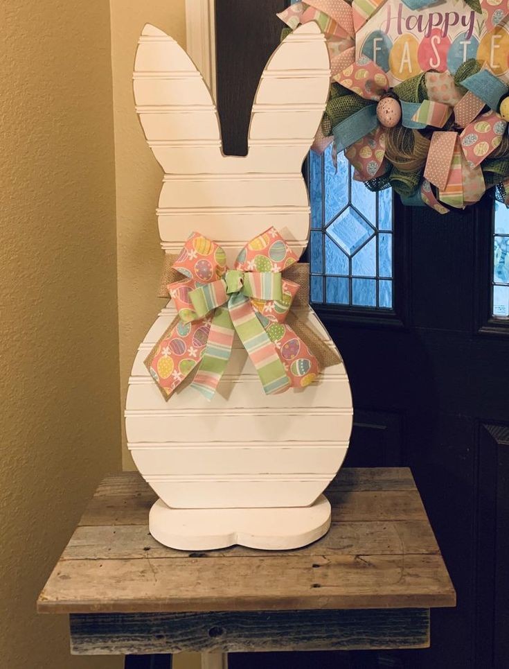 shiplap-bunny-wall-art-farmhouse-easter-decor-ideas