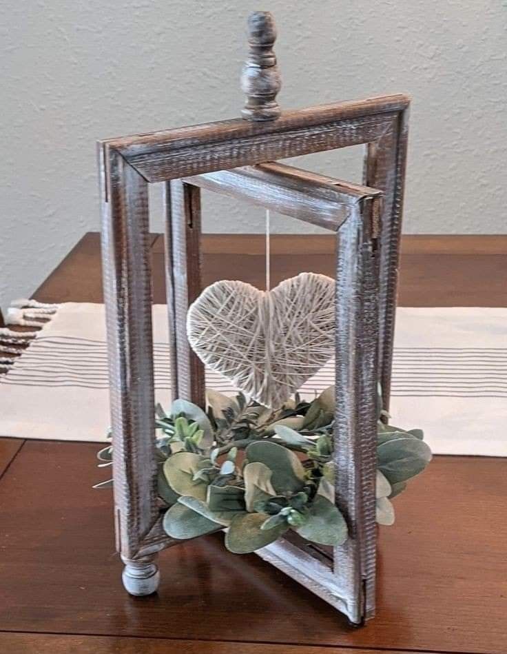  Old-Picture-Frame-Tray