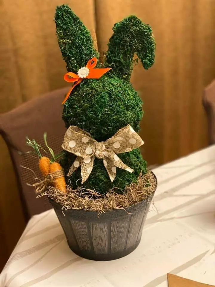 moss-bunny-topiary