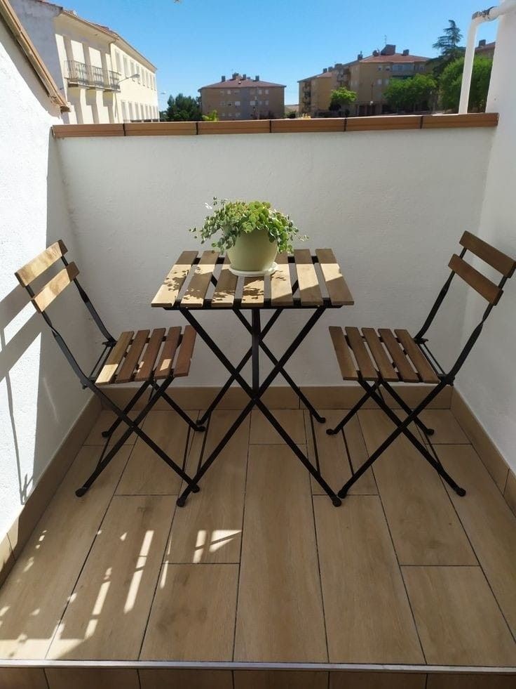 foldable-chairs-and-tables