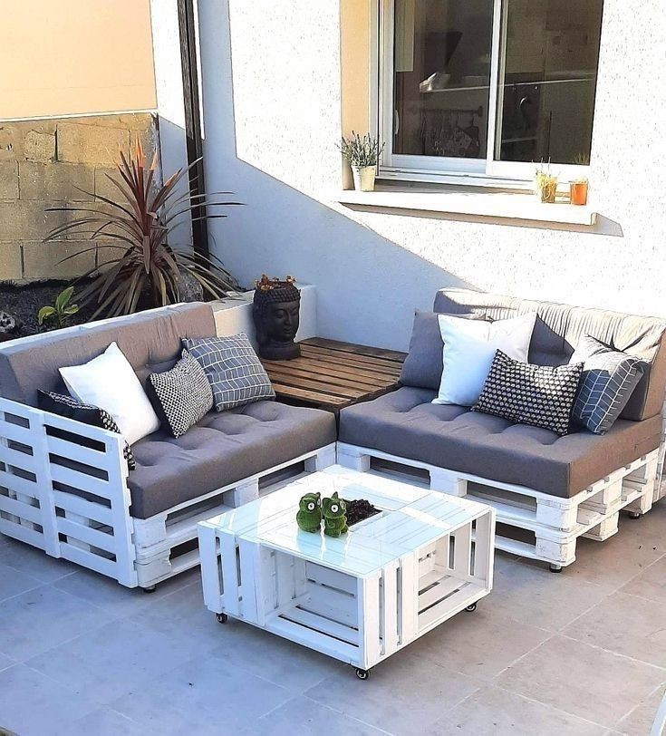 build-a-simple-pallet-sitting-area