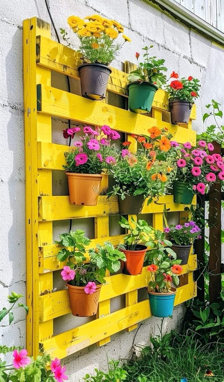 create-vertical-garden-balcony-decor-ideas