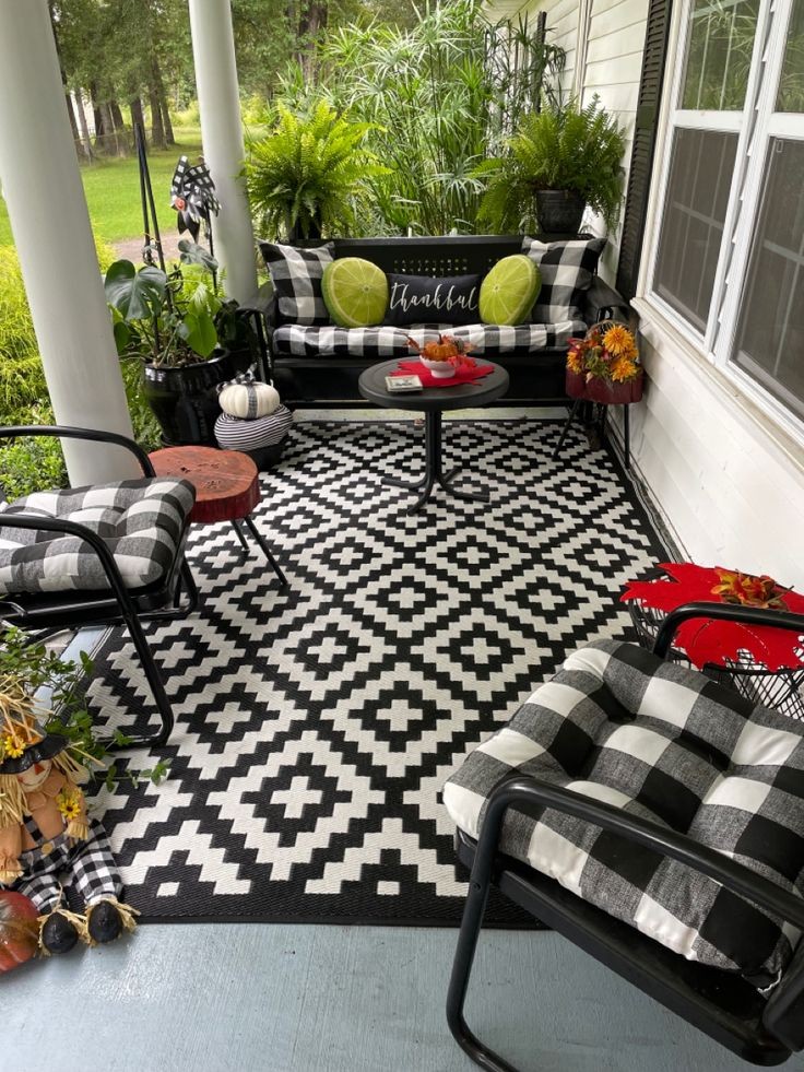 add-an-outdoor-rug-for-warmth-and-texture