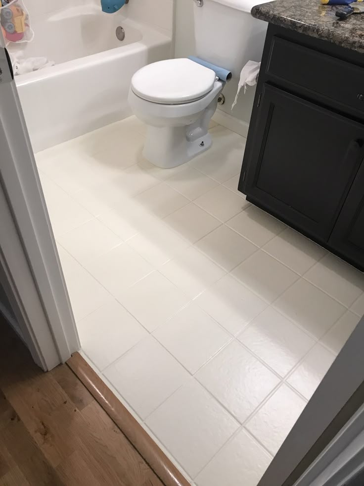 scrub-bathroom-tiles-and-grout