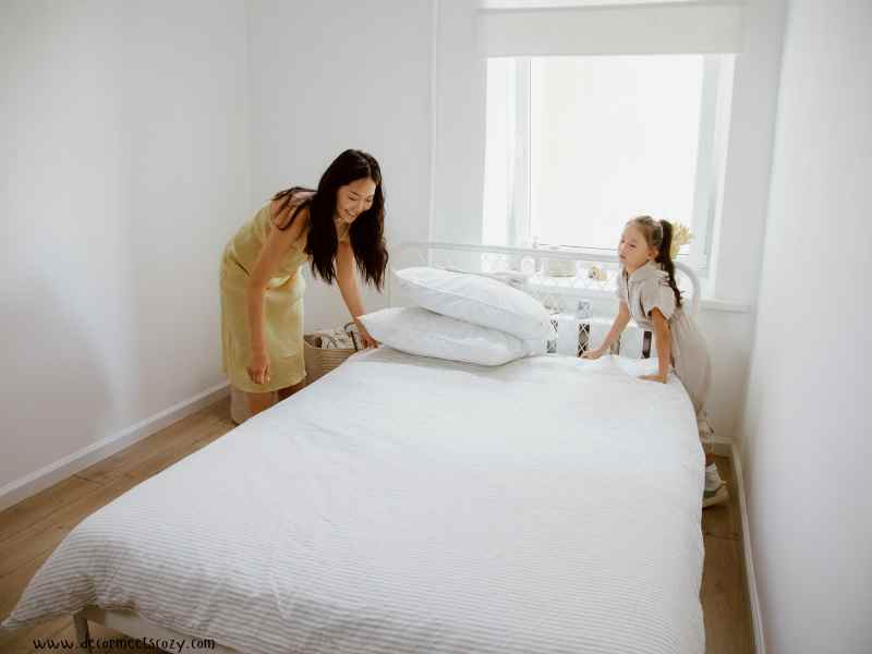 How- to- Make -Throw -Pillows- Look -Nice