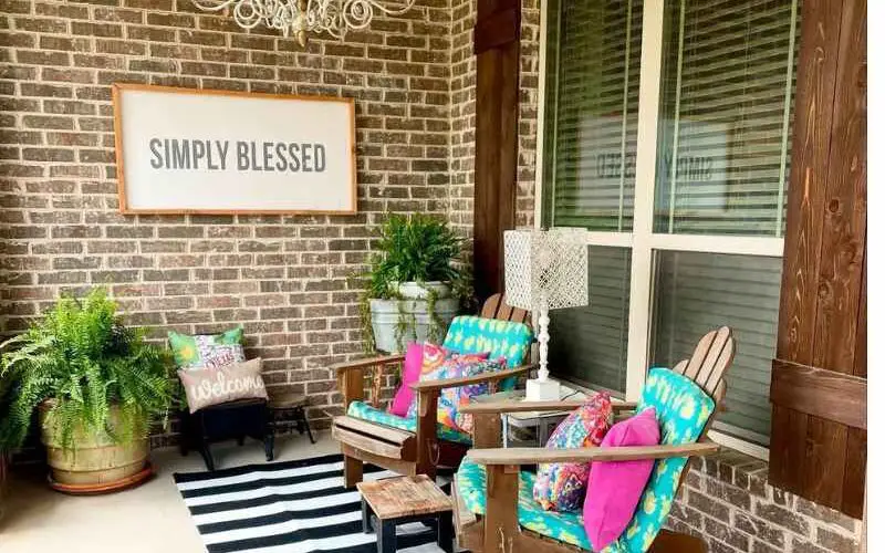 How To Decorate Your Front Porch For Every Season