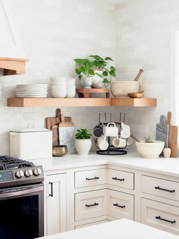 Arranging-Open-Shelving