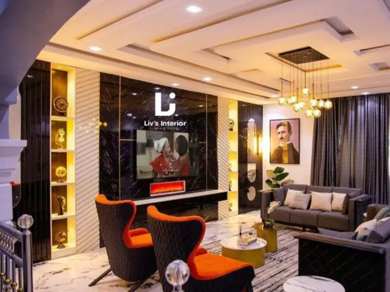 Dramatic-Chandeliers-or-Pendant-Lights