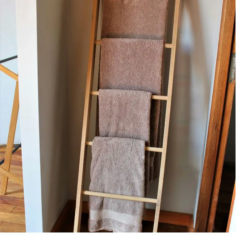 Wooden-Ladder-into-a-Blanket-or-Towel-Rack-ways-to-repurpose-old-items